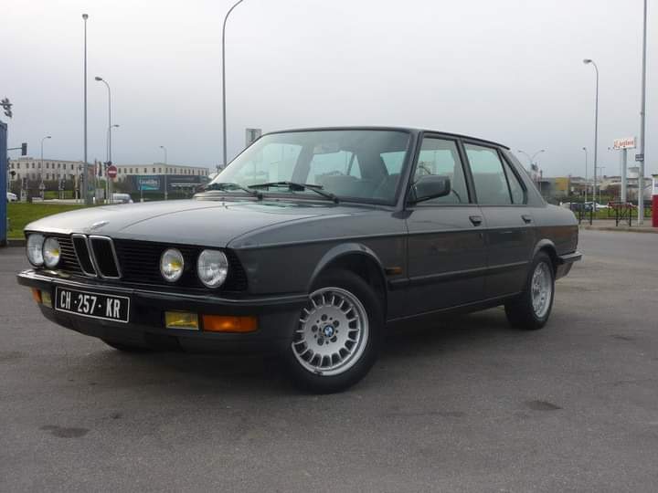 BMW 520I E28 0