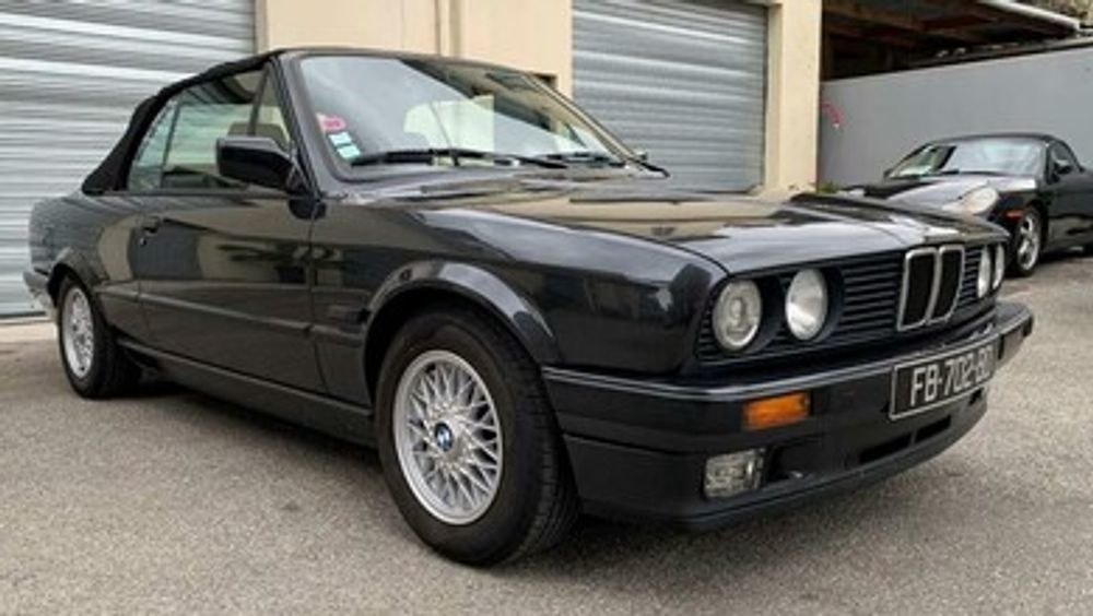 BMW E30 325i 1