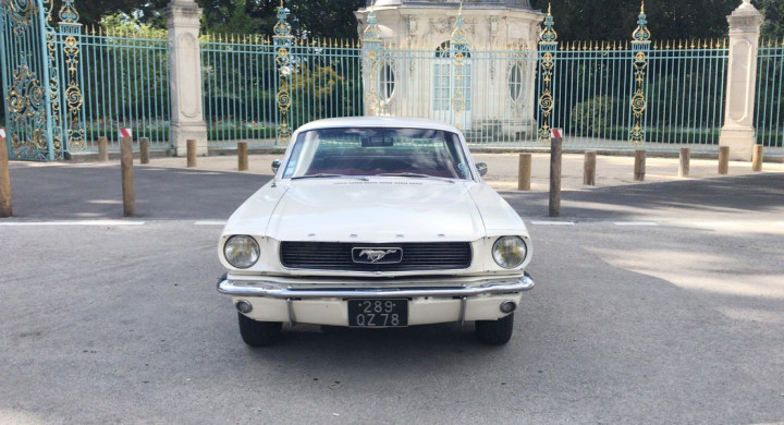 FORD Mustang 2