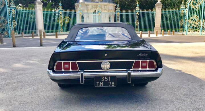 FORD Mustang 1