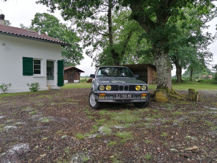 BMW 325ix 1